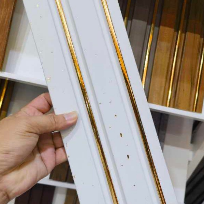 China Large Warehouse Building Milan Maple WPC/PVC Wall Panel Board Sandwich-Panel